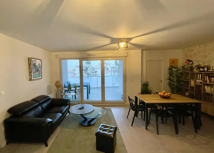 Superbe Neuf Avec Terrasse Et Parking Prive Royan