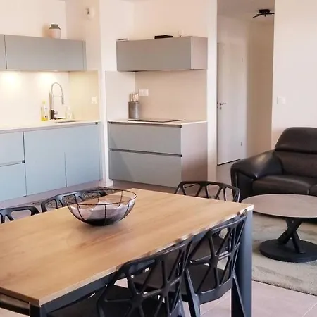 Appartamento Superbe Neuf Avec Terrasse Et Parking Prive Royan