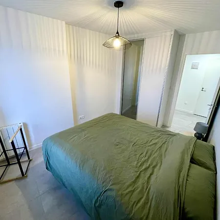 Superbe Neuf Avec Terrasse Et Parking Prive Apartment *