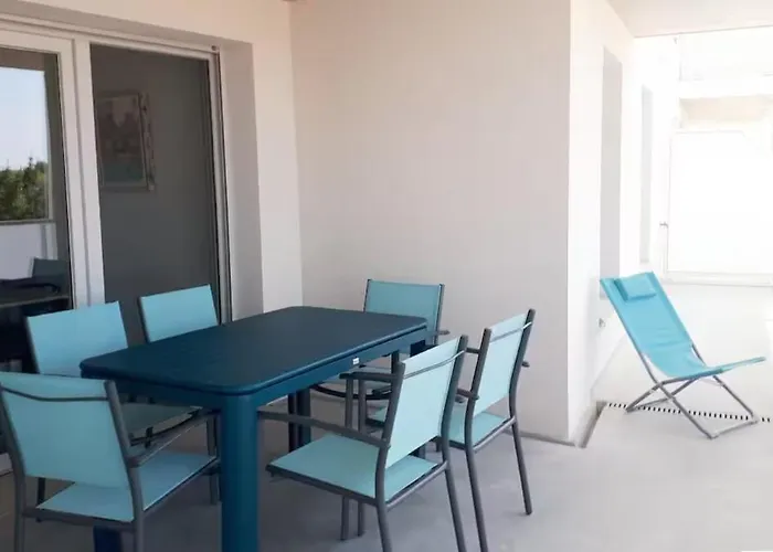 Superbe Neuf Avec Terrasse Et Parking Prive