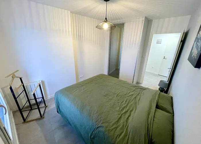 Superbe Neuf Avec Terrasse Et Parking Prive Apartamento *